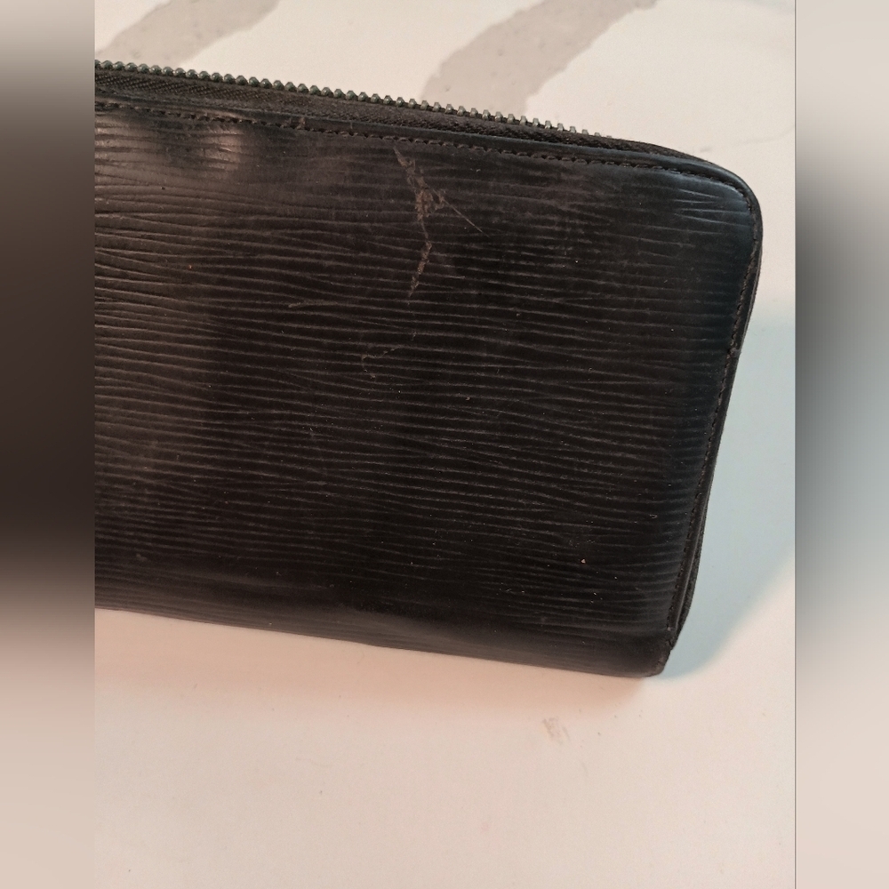 Authentic Louis Vuitton Epi Zippy Wallet  Long Wallet Noir Leather - Picture 5 of 16